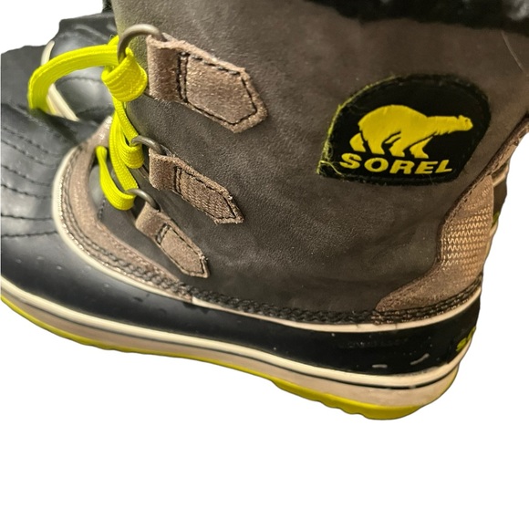 Sorel Waterproof Boot 8 1/2 neon yellow - Picture 4 of 8